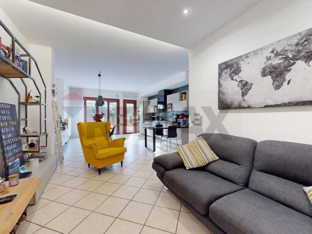 Appartamento in vendita di 109 m² in Via dell&apos  Aeronautica, 1