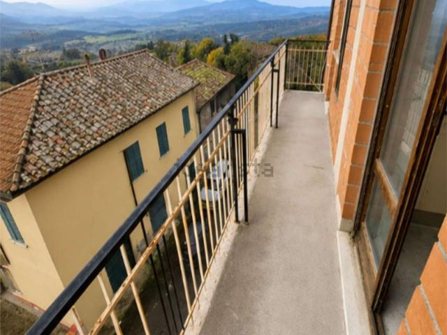 Appartamento in vendita di 109 m² in Via della Fonte, 46