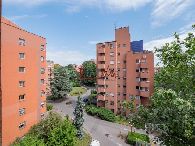 Appartamento in vendita di 109 m² in Via delle Forze Armate, 260