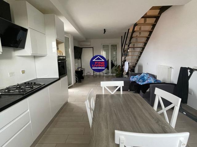 Appartamento in vendita di 109 m² in Via di Villa Mancini, 1