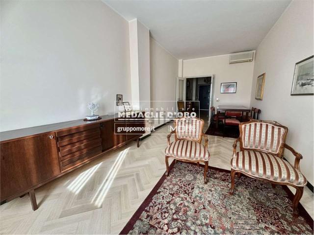 Appartamento in vendita di 109 m² in Via Emilia Ovest, 188
