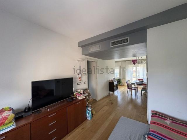 Appartamento in vendita di 109 m² in Via Enrico Cosenz, 19