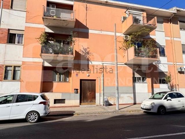 Appartamento in vendita di 109 m² in Via Ernesto Maria Piovella