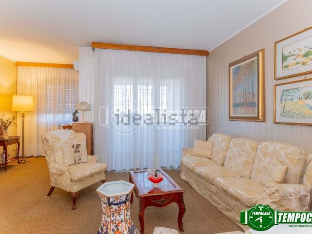 Appartamento in vendita di 109 m² in Via Federico Engels, 2
