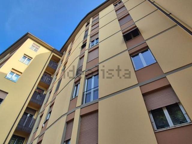 Appartamento in vendita di 109 m² in Via Ferdinando Arrivabene