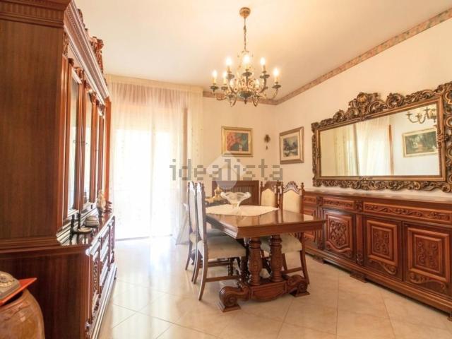 Appartamento in vendita di 109 m² in Via Firenze, 43