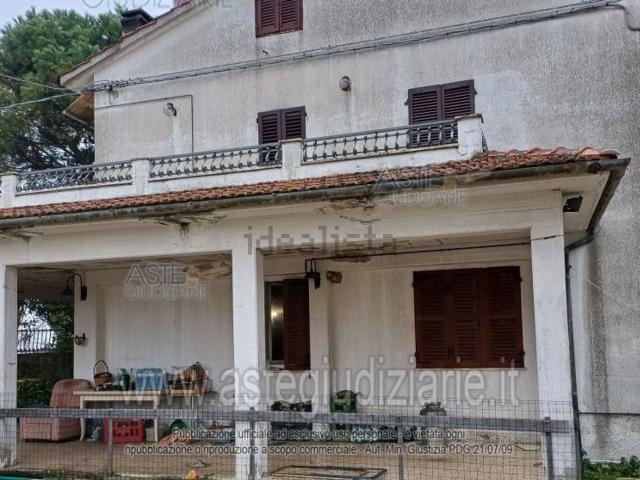 Appartamento in vendita di 109 m² in Via Osteriola
