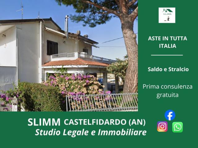 Appartamento in vendita di 109 m² in Via Osteriola, 4