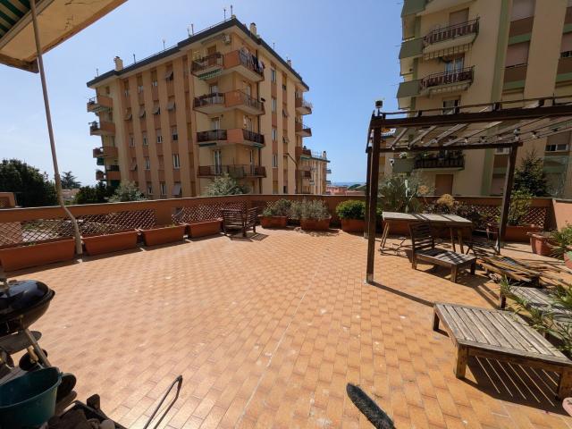 Appartamento in vendita di 109 m² in Via Laviosa
