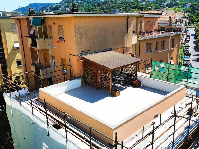 Appartamento in vendita di 109 m² in Via Liguria, 1