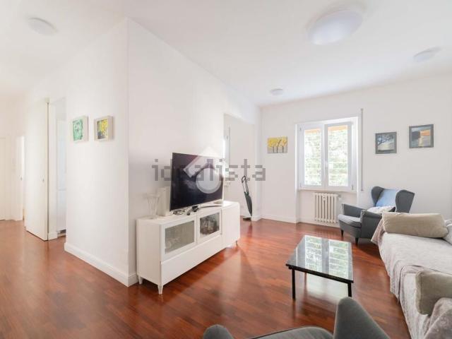 Appartamento in vendita di 109 m² in Via Lucio Apuleio, 10