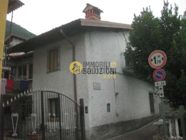 Appartamento in vendita di 109 m² in Via Monte Nero, 5