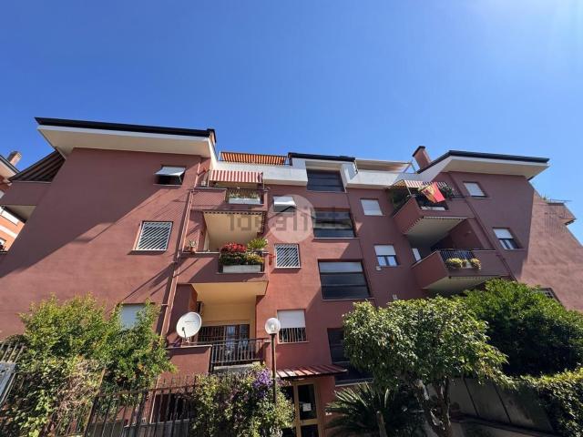 Appartamento in vendita di 109 m² in Via Michelangelo Peroglio