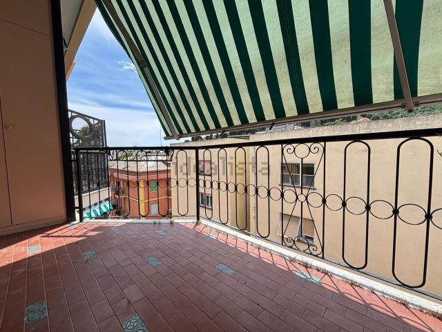 Appartamento in vendita di 109 m² in Via Neghelli, 32