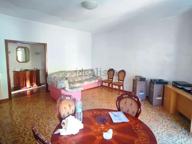 Appartamento in vendita di 109 m² in Via Sotto Il Monte, 23