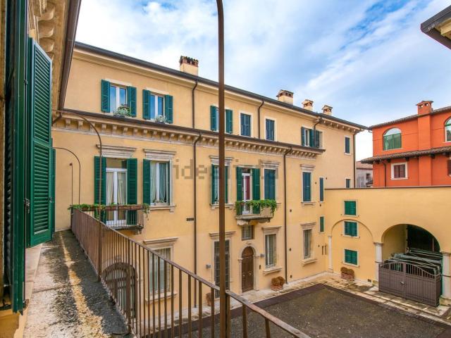 Appartamento in vendita di 109 m² in Via Paradiso