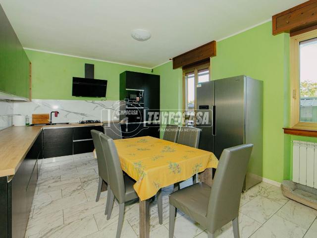 Appartamento in vendita di 109 m² in Via Raitè, 39