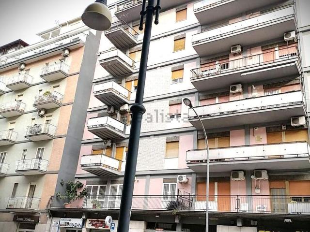 Appartamento in vendita di 109 m² in Via Vittime Civili, 35
