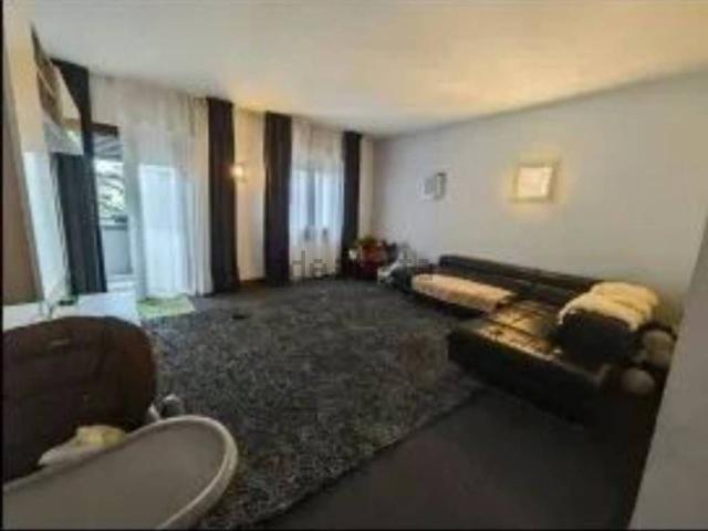 Appartamento in vendita di 109 m² in Viale Viareggio, 35
