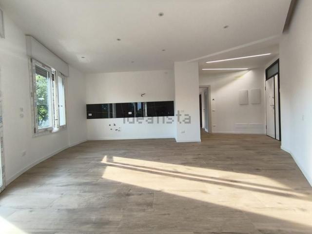 Appartamento in vendita di 109 m² in Viale IV Novembre, 12