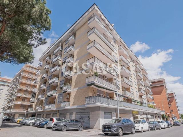 Appartamento in vendita di 109 m² in Viale Marco Fulvio Nobiliore, 123