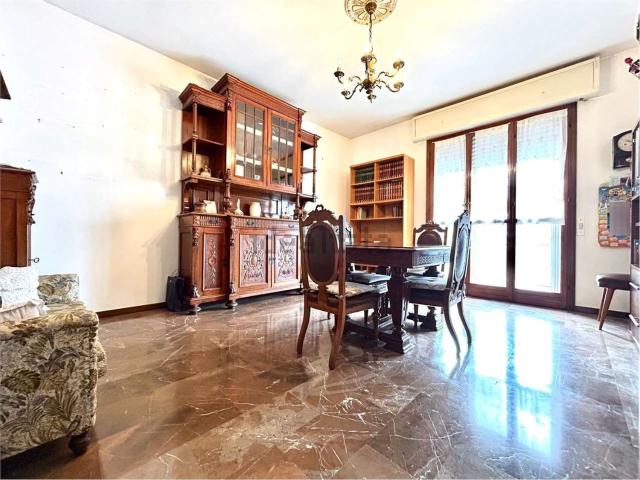 Appartamento in vendita di 109 m² in Piazza dei Poeti, 7