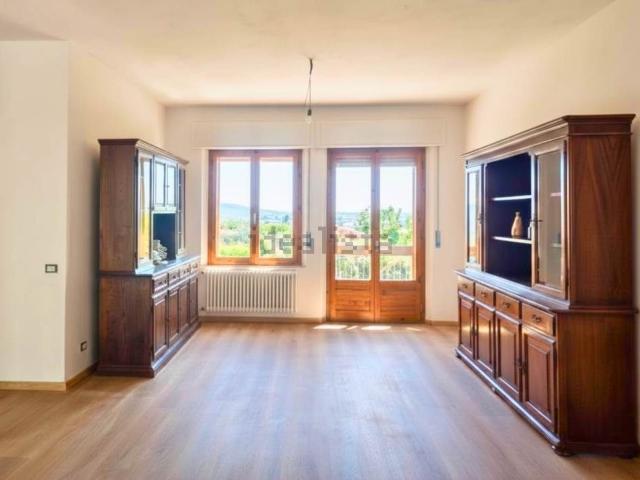 Appartamento in vendita di 109 m² in Piazza IV Novembre, 1
