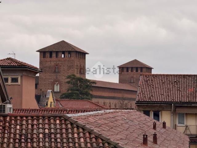 Appartamento in vendita di 109 m² in Piazza San Pietro in Ciel d&apos Oro, 20