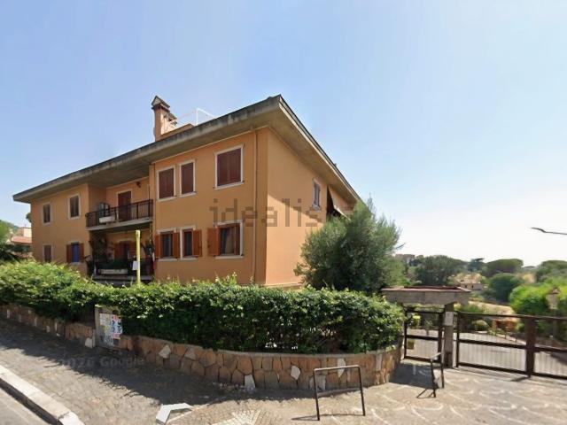 Appartamento in vendita di 110 m² in Via Coccei, 1
