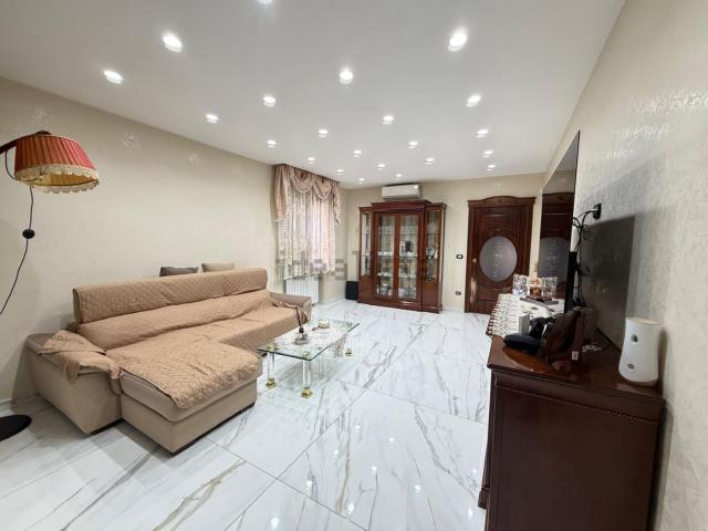 Appartamento in vendita di 110 m² in Via Colonne