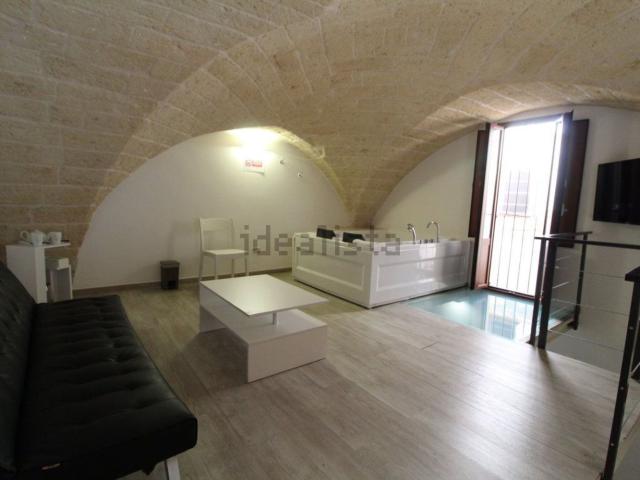 Appartamento in vendita di 110 m² in Via Corrado Mastropaolo, 42