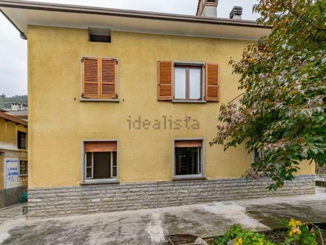 Appartamento in vendita di 110 m² in Via Costa Azzurra