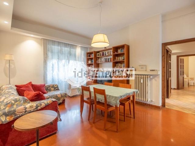 Appartamento in vendita di 110 m² in Via Costantino, 118