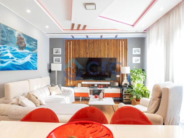 Appartamento in vendita di 110 m² in Via Costantino Baroni, 59