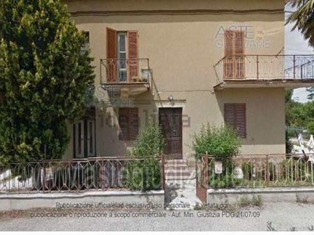 Appartamento in vendita di 110 m² in Via Calabria, 109