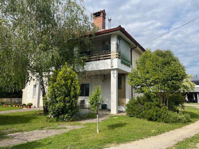 Appartamento in vendita di 110 m² in Via Campo dello Scovolo, 11