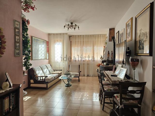 Appartamento in vendita di 110 m² in Via Canada, 72