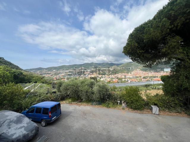Appartamento in vendita di 110 m² in Via Canneo