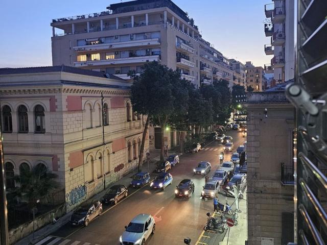 Appartamento in vendita di 110 m² in Via Carini