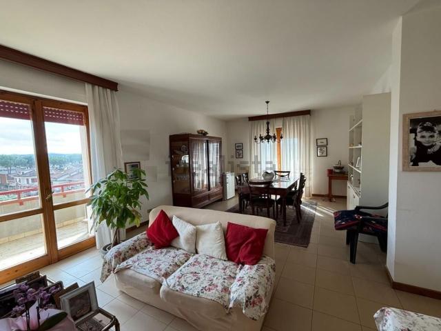 Appartamento in vendita di 110 m² in Via Carlo Marx, 50052