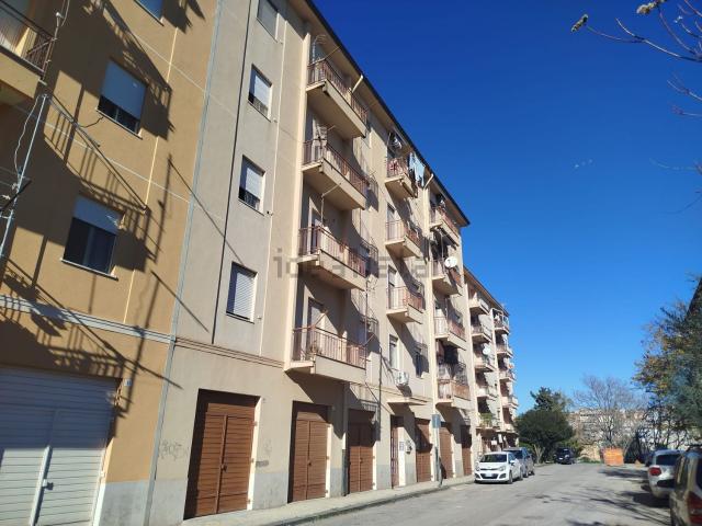 Appartamento in vendita di 110 m² in Via Carlo Pisacane, 21