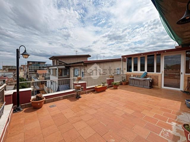 Appartamento in vendita di 110 m² in Via Carlo Pisacane, 39