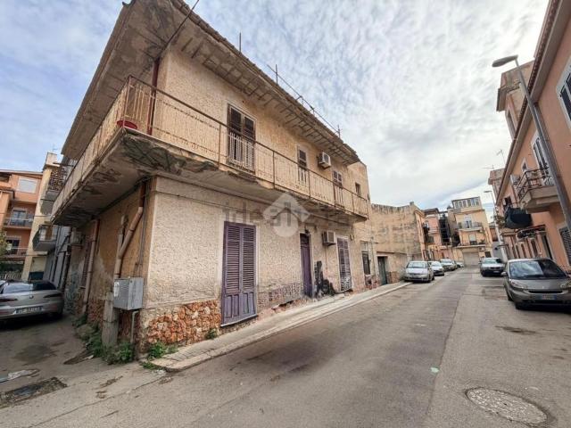 Appartamento in vendita di 110 m² in Via Castore, 9