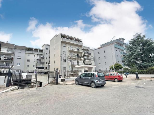 Appartamento in vendita di 110 m² in Via Cecoslovacchia, 11