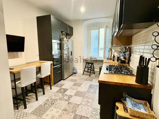 Appartamento in vendita di 110 m² in Via Chiaravagna, 11