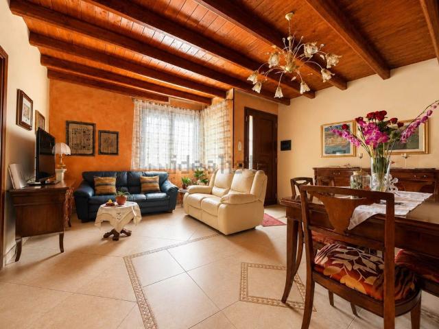 Appartamento in vendita di 110 m² in Via Ciusa