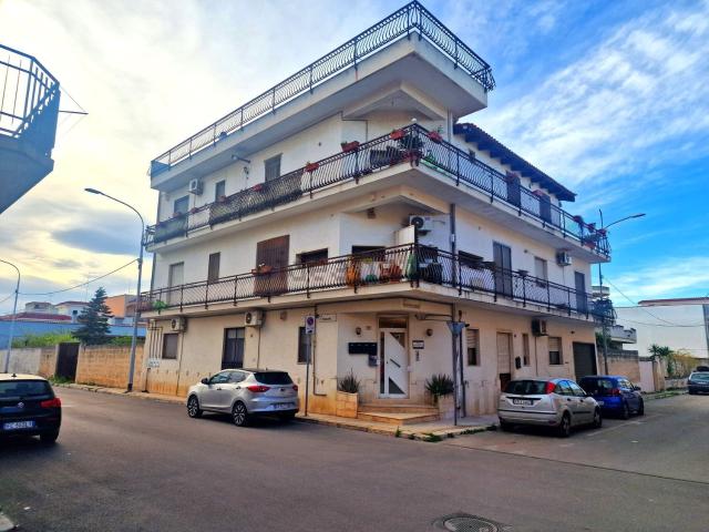 Appartamento in vendita di 110 m² in Via Ciro Menotti, 44