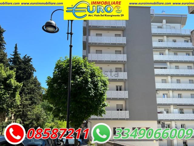 Appartamento in vendita di 110 m² in Via A. Finocchi, 10