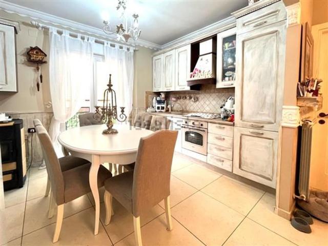 Appartamento in vendita di 110 m² in Via A. Stoppani