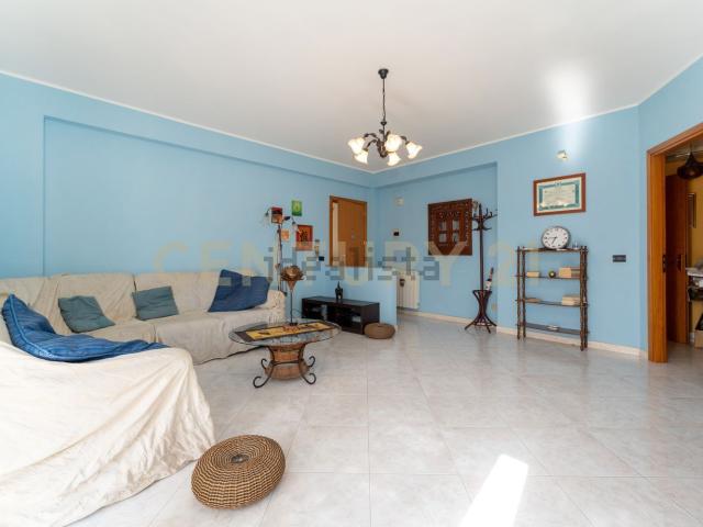 Appartamento in vendita di 110 m² in Via Amerigo Vespucci, 45